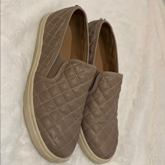 Steve Madden ECENTRCQ slip on shoes - Picture 3 of 4
